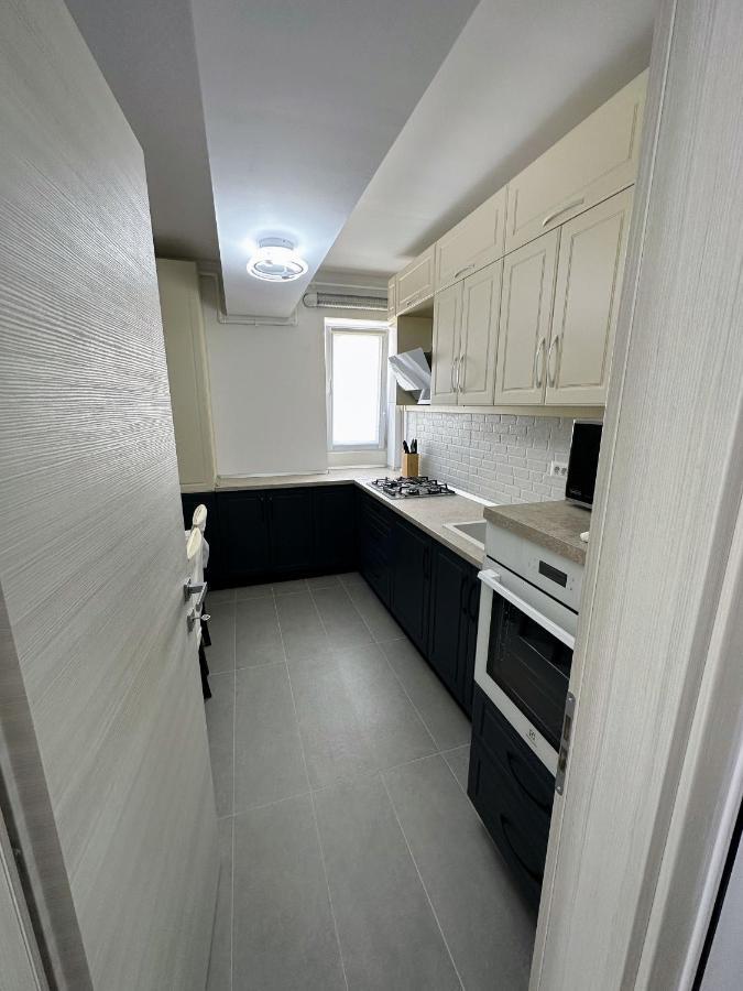 Glamart Apartment Крайова Екстер'єр фото