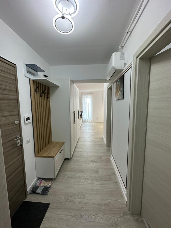 Glamart Apartment Крайова Екстер'єр фото
