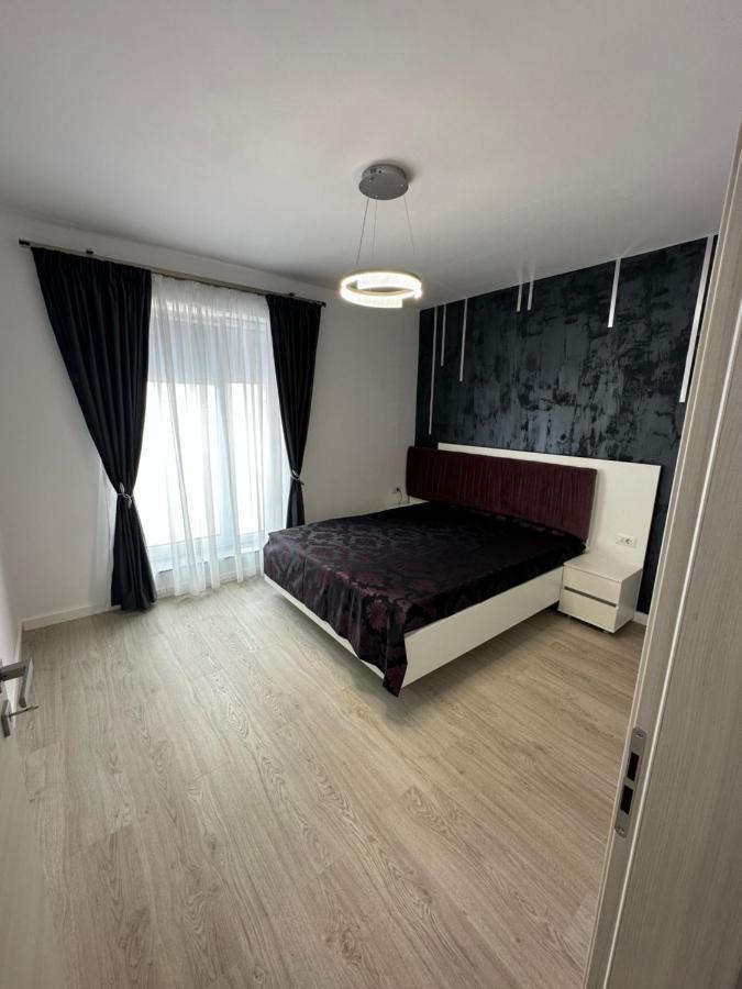 Glamart Apartment Крайова Екстер'єр фото
